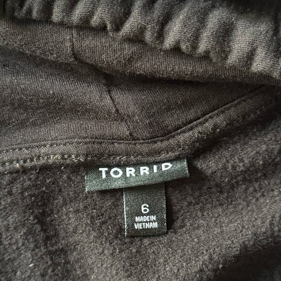 Torrid Super Soft Plush Shimmer Lounge Hoodie One Size Plus Size 1X-6X Black - Picture 10 of 16
